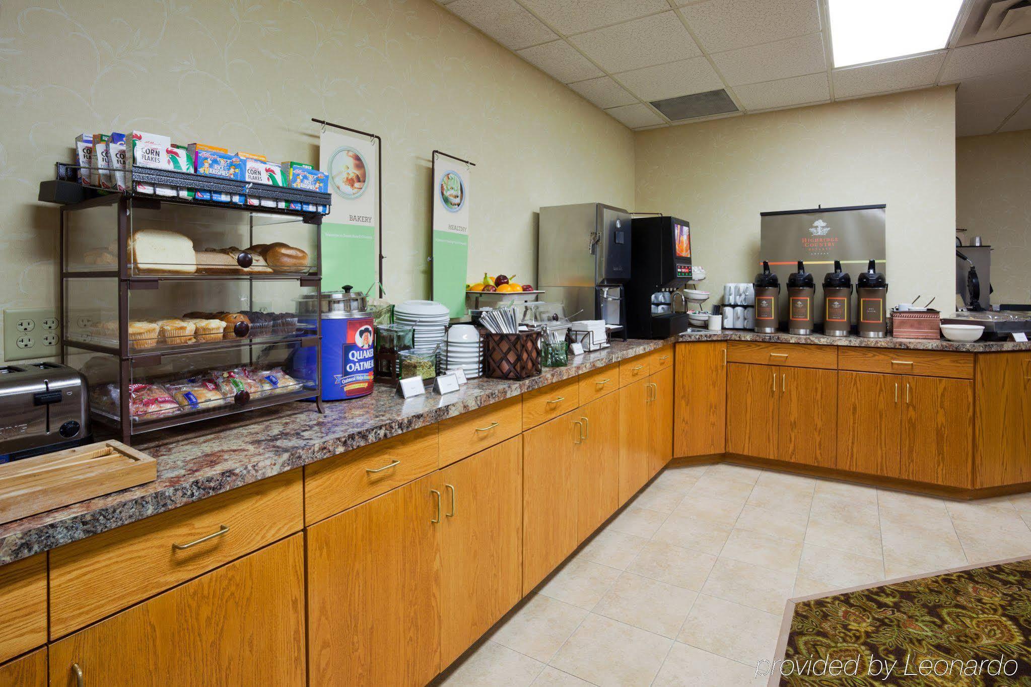 Country Inn & Suites By Radisson, Watertown, Sd Εξωτερικό φωτογραφία