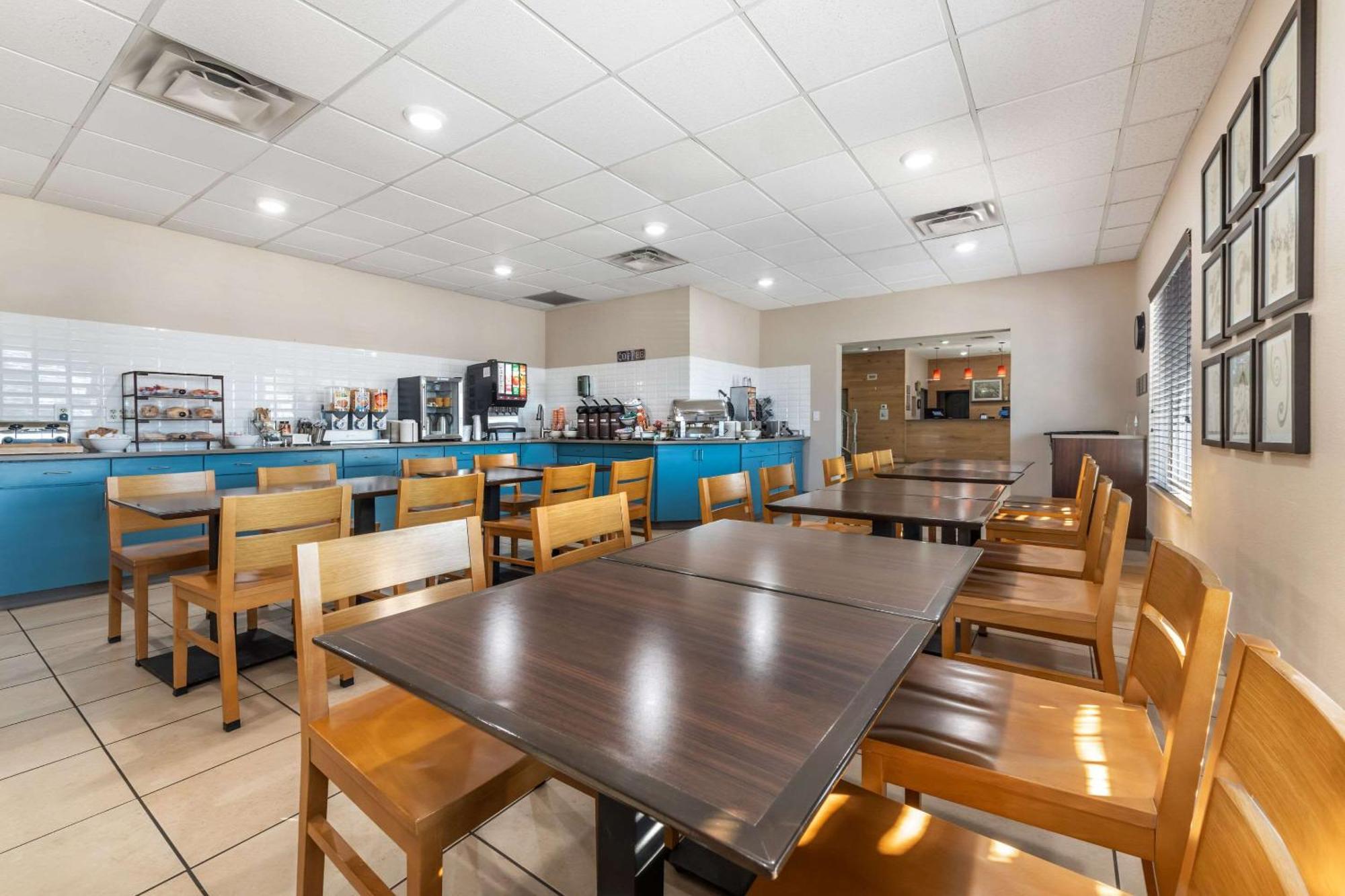 Country Inn & Suites By Radisson, Watertown, Sd Εξωτερικό φωτογραφία
