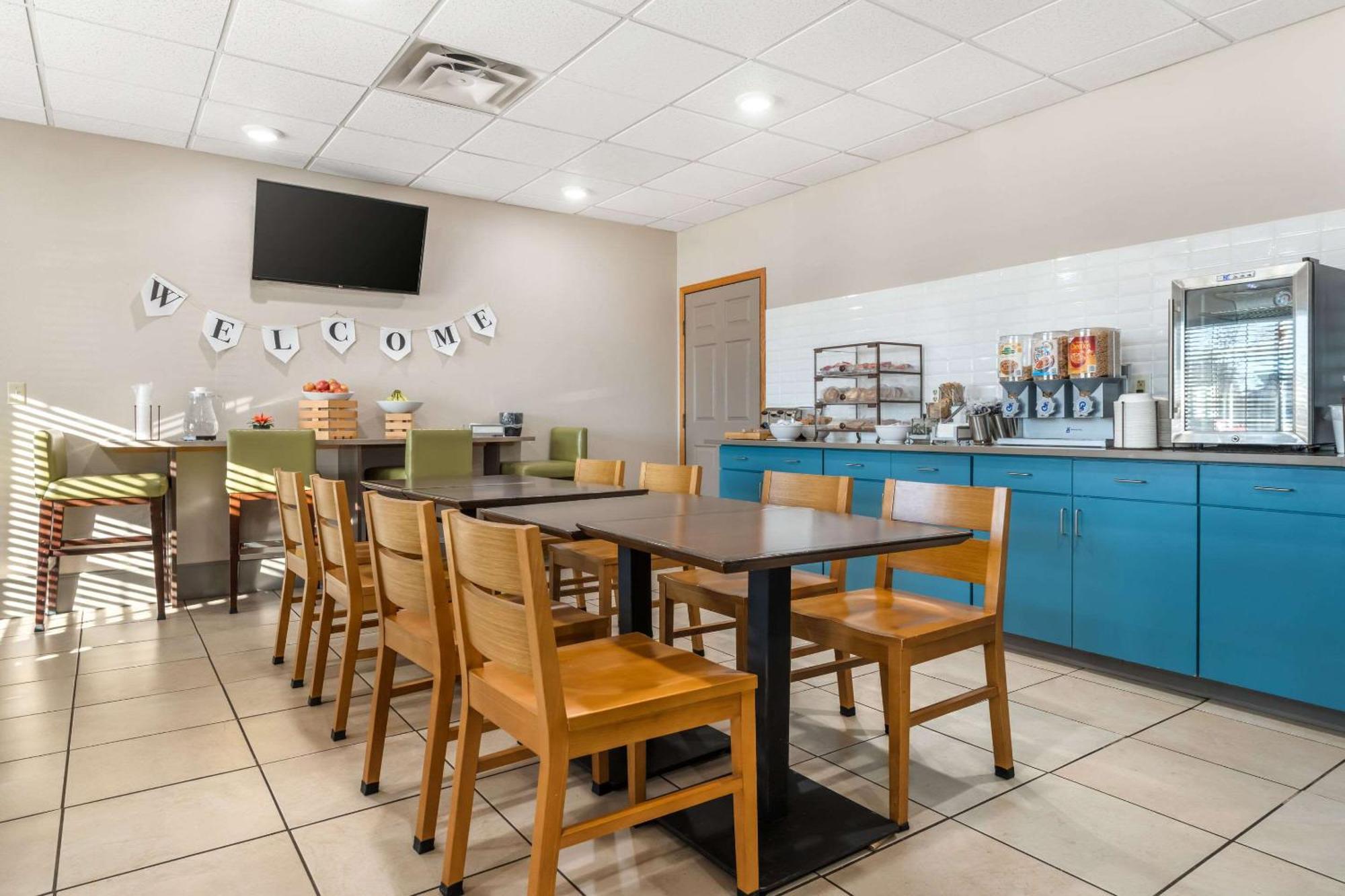 Country Inn & Suites By Radisson, Watertown, Sd Εξωτερικό φωτογραφία