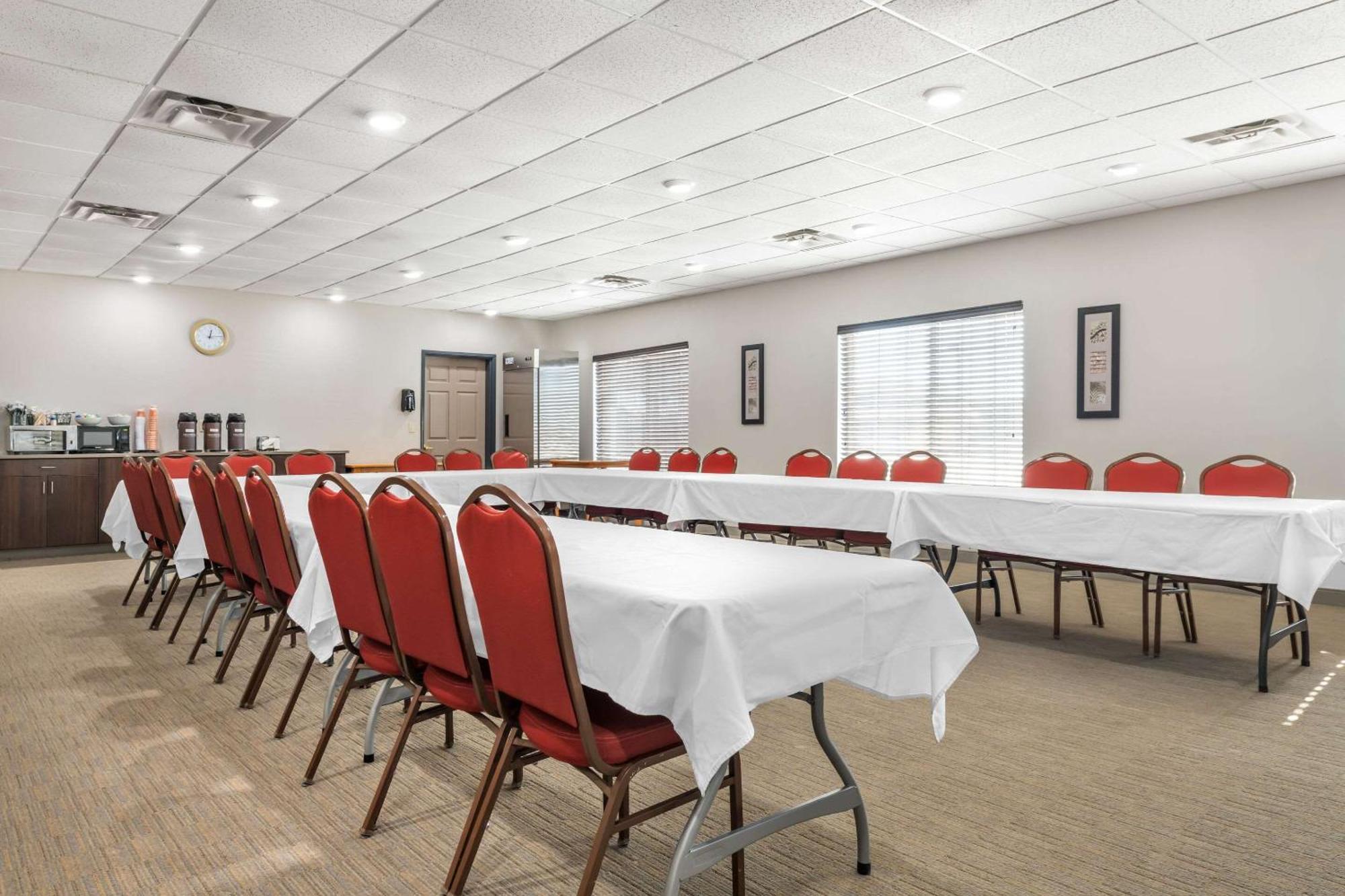 Country Inn & Suites By Radisson, Watertown, Sd Εξωτερικό φωτογραφία