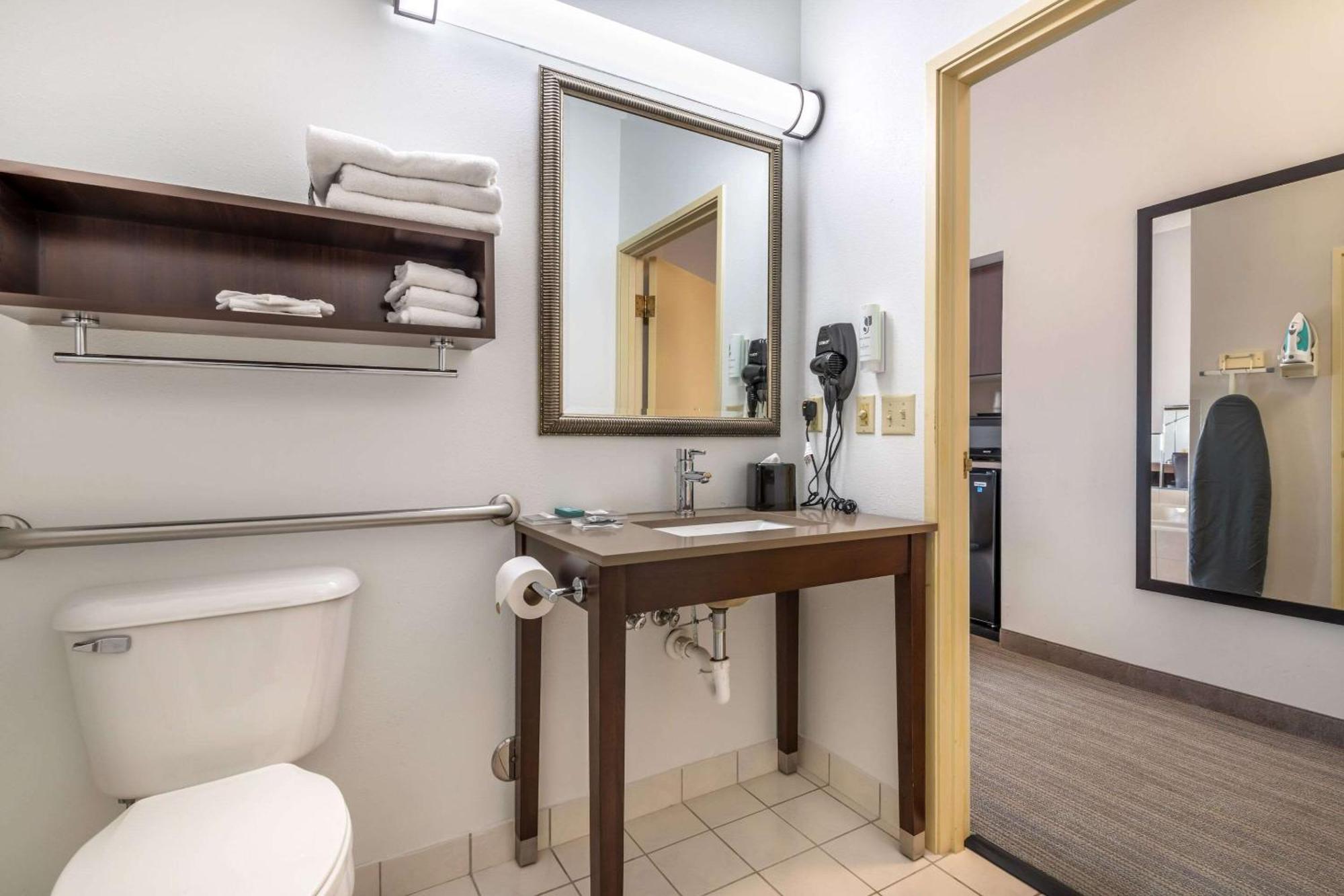 Country Inn & Suites By Radisson, Watertown, Sd Εξωτερικό φωτογραφία