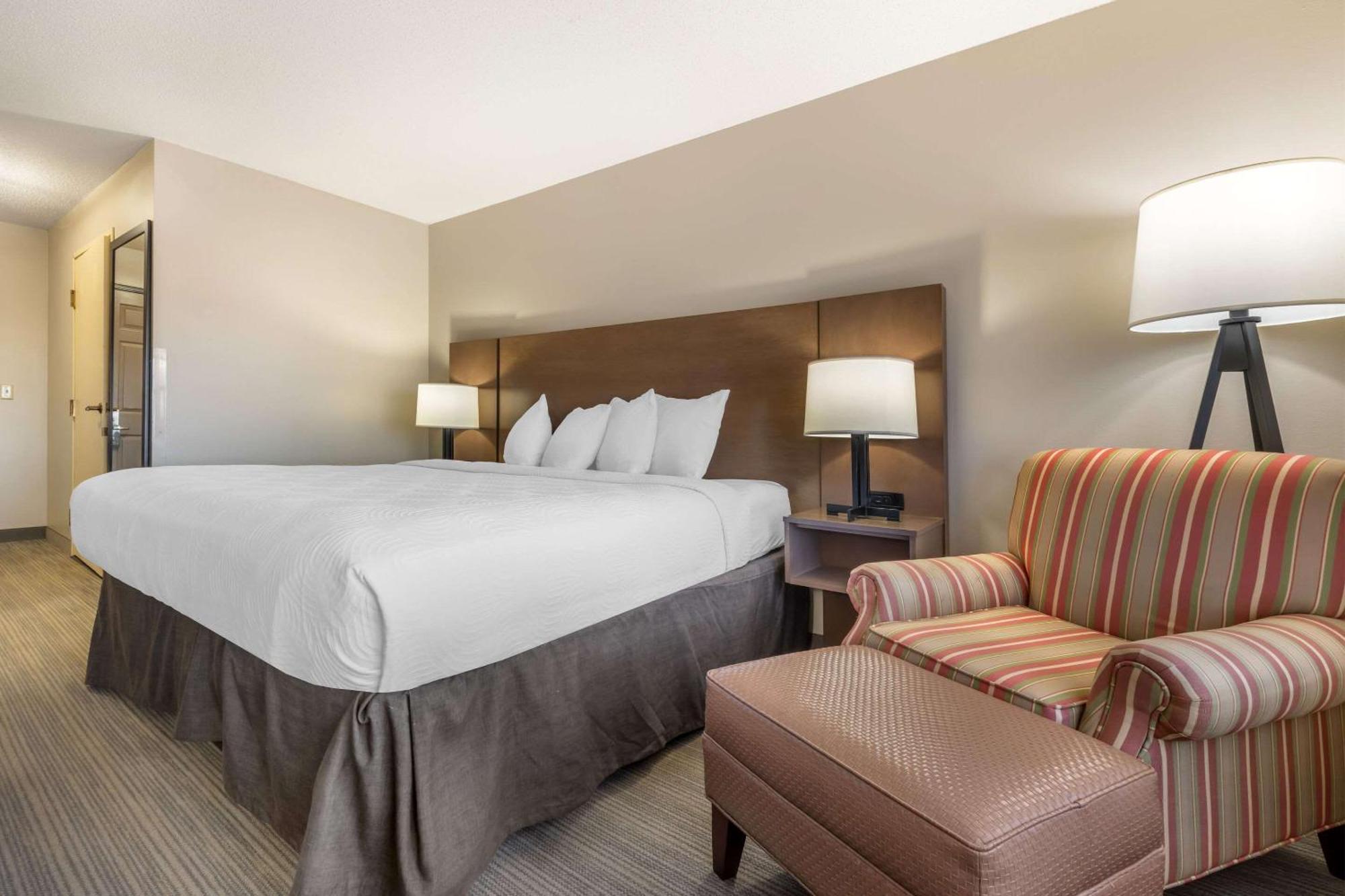 Country Inn & Suites By Radisson, Watertown, Sd Εξωτερικό φωτογραφία