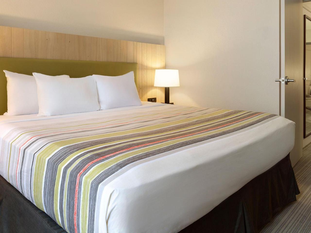 Country Inn & Suites By Radisson, Watertown, Sd Εξωτερικό φωτογραφία