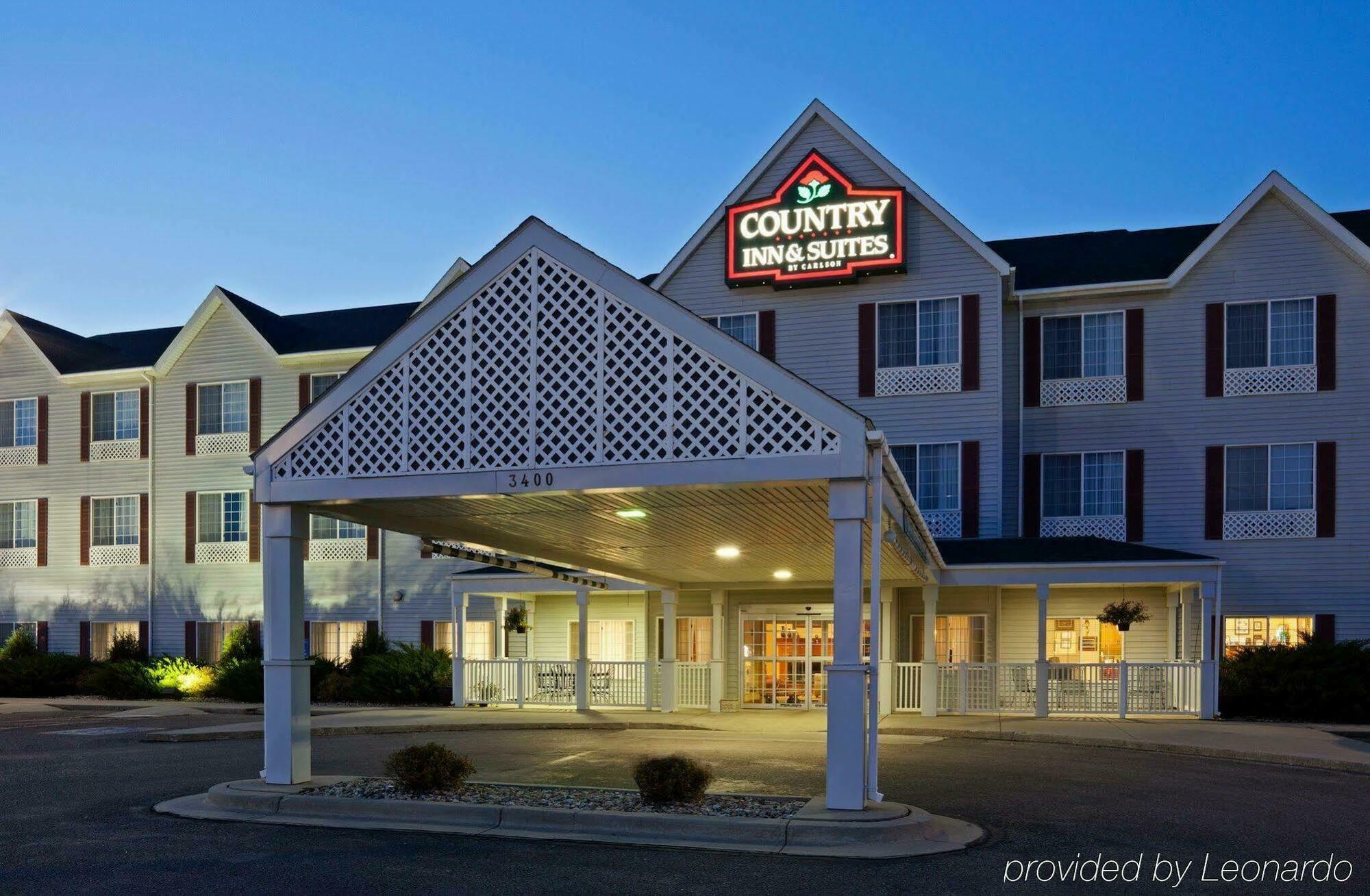 Country Inn & Suites By Radisson, Watertown, Sd Εξωτερικό φωτογραφία